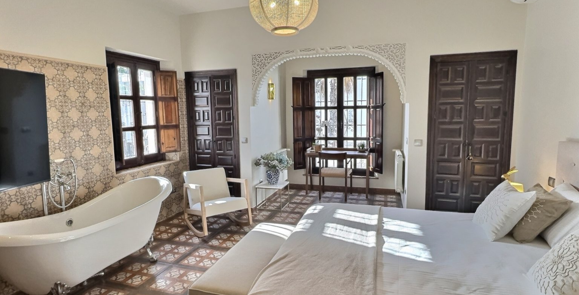 Finca-Paradise 12 bedrooms - junior suite - luxury villas marbella