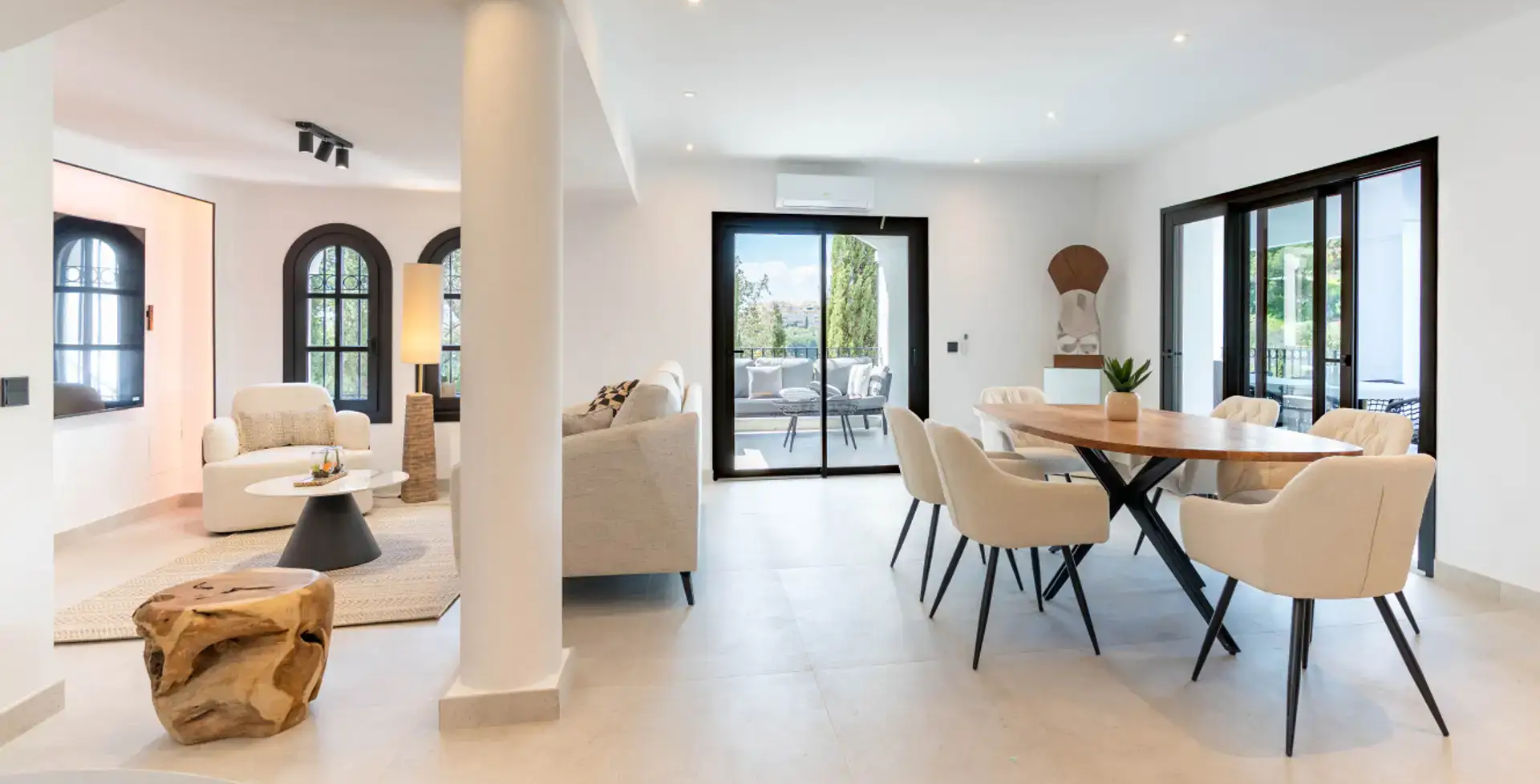 luxury-villas-marbella-6-bedroom-villa-elvi-dining