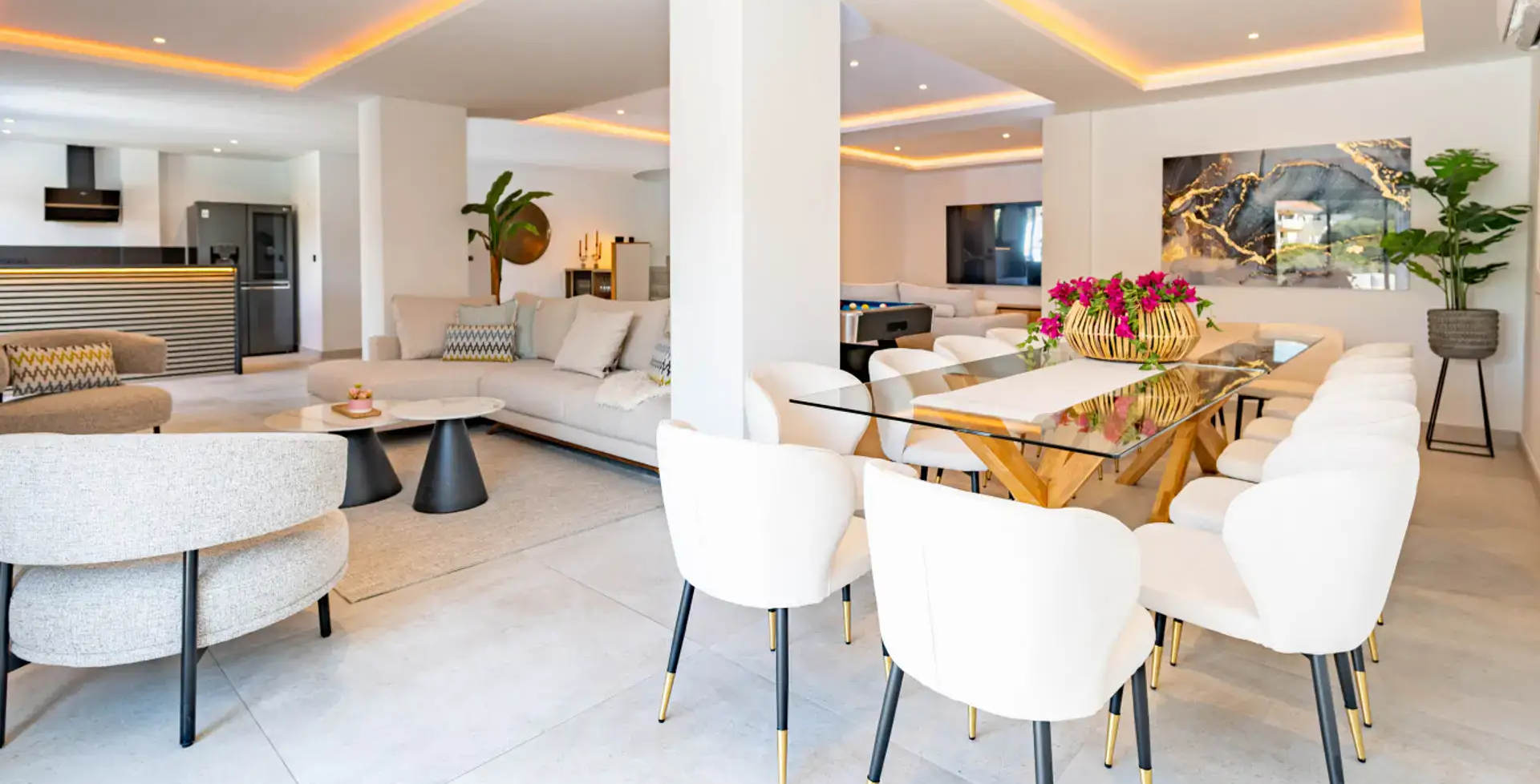 luxury-villas-marbella-6-bedroom-villa-elvi-open plan living dining