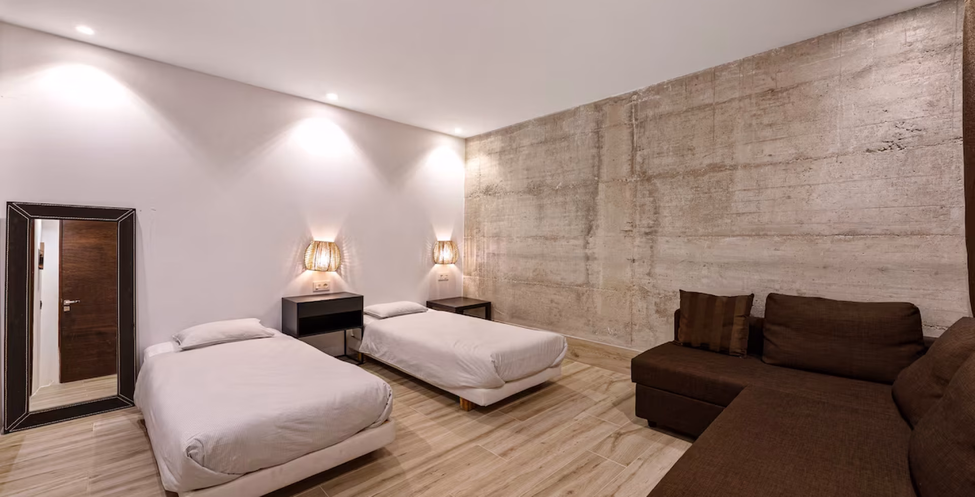 luxury-villas-marbella - 9 bedroom-villa-elon-twin-room-sofa